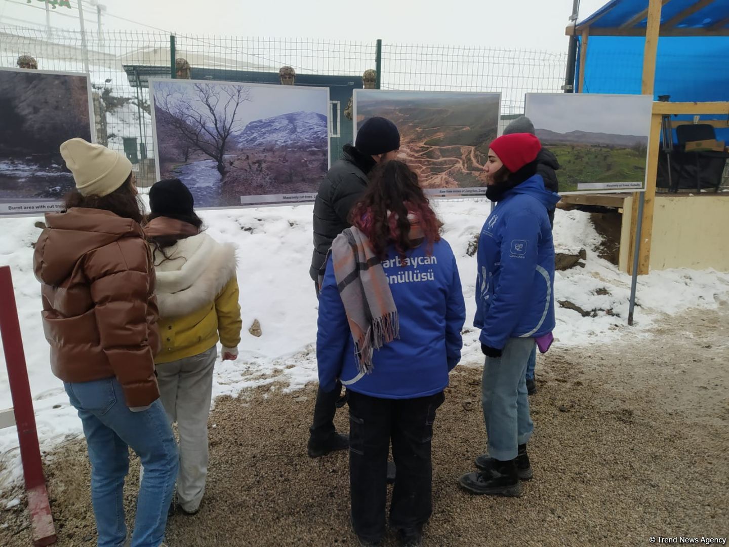 Ekokönüllülərin aksiya keçirdiyi ərazidə fotosərgi təşkil olunub (FOTO)