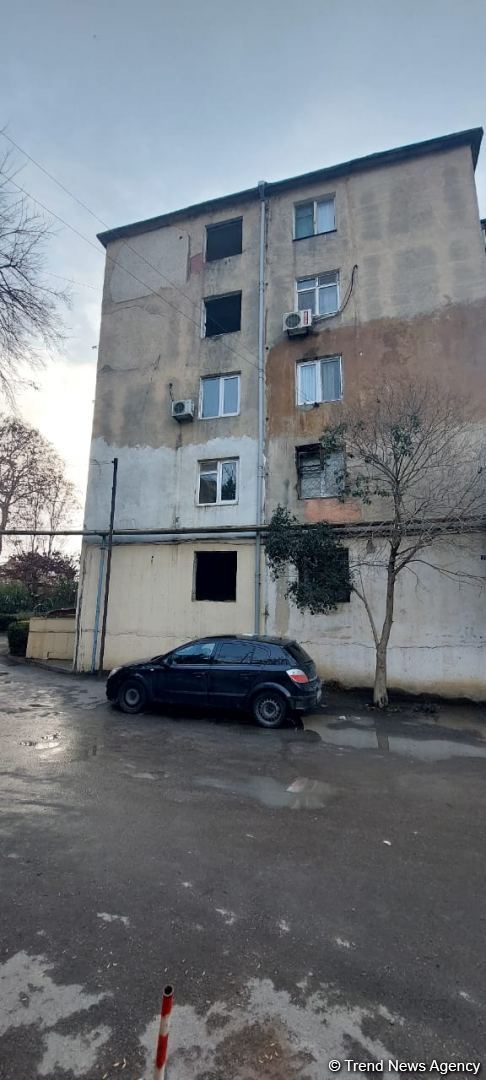 Bakının bu rayonunda yaşayış binası sökülür (FOTO)