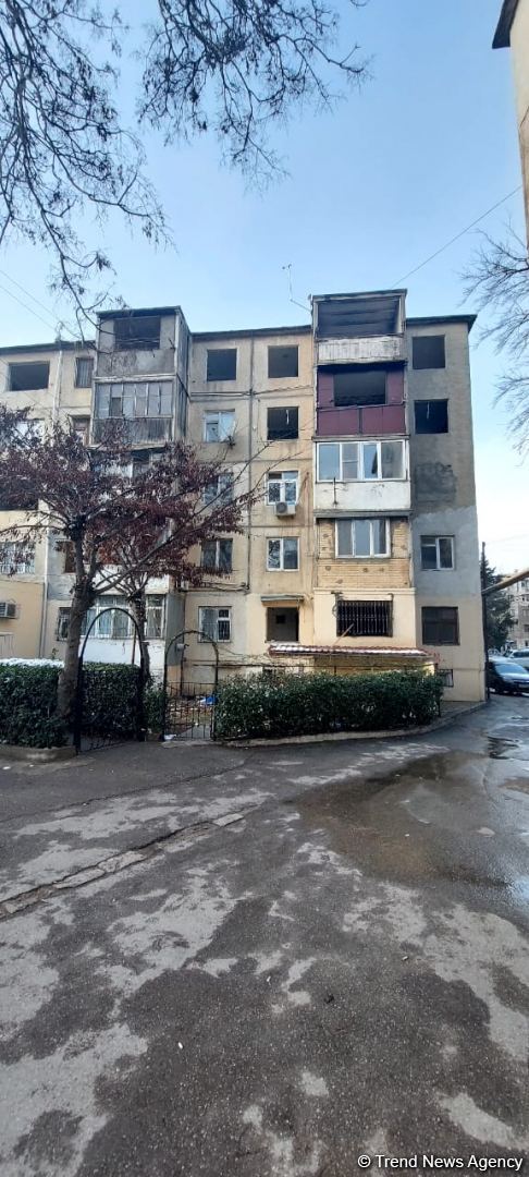 Bakının bu rayonunda yaşayış binası sökülür (FOTO)