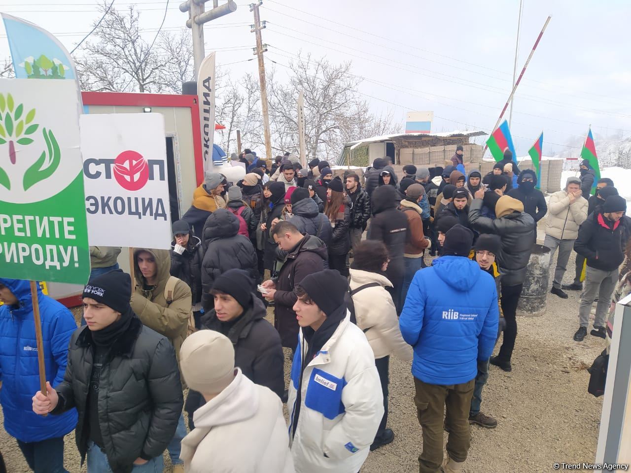 Laçın-Xankəndi yolunda aksiya qoşulanların sayı artmaqdadır (FOTO)