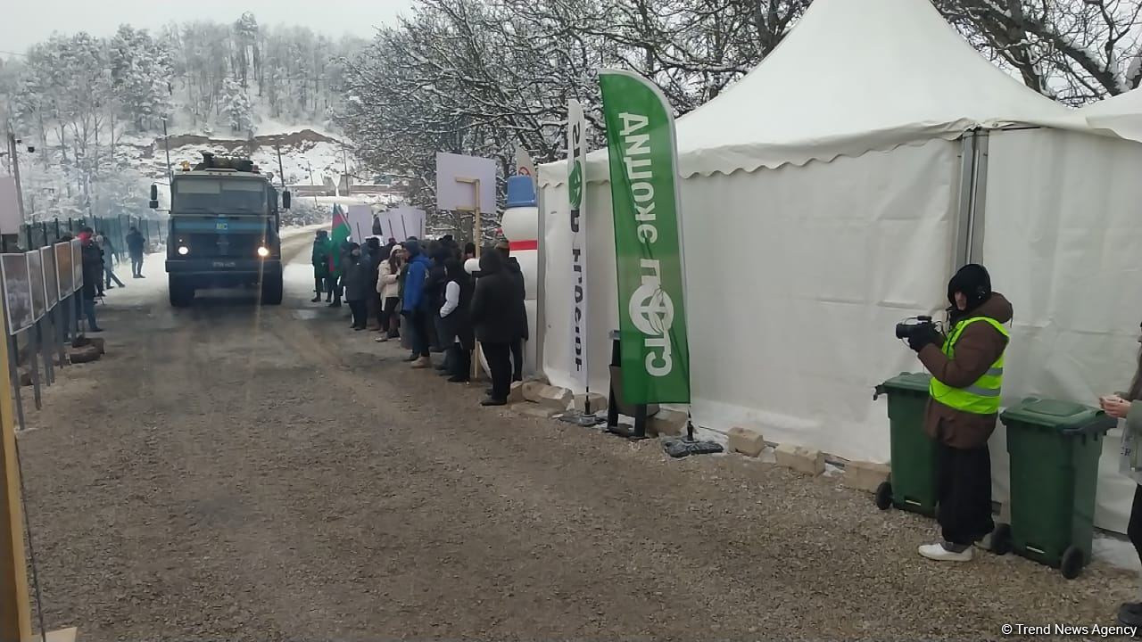 Sülhməramlılara aid 10 maşın Laçın yolundan maneəsiz keçib (FOTO)
