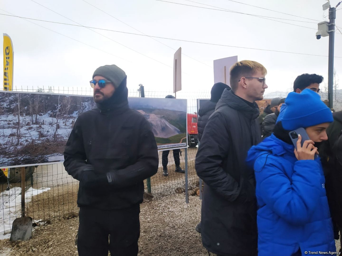 Xarici media əməkdaşları Laçın yolundakı aksiyanı işqılandırırlar (FOTO)