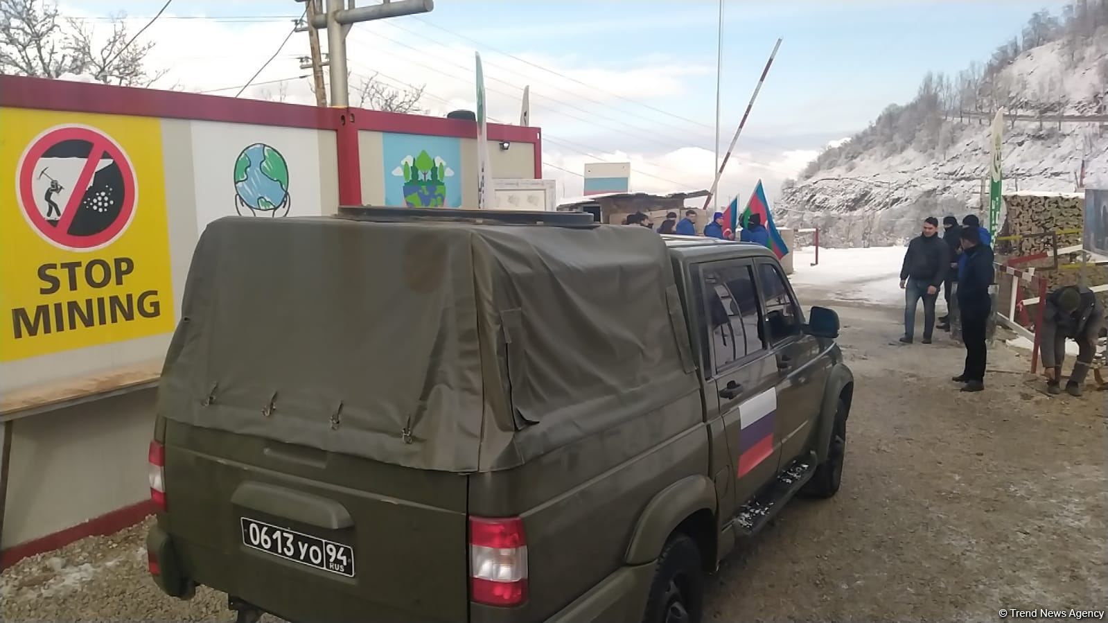 Sülhməramlılara aid 2 minik maşını Laçın yolundan maneəsiz keçib (FOTO)