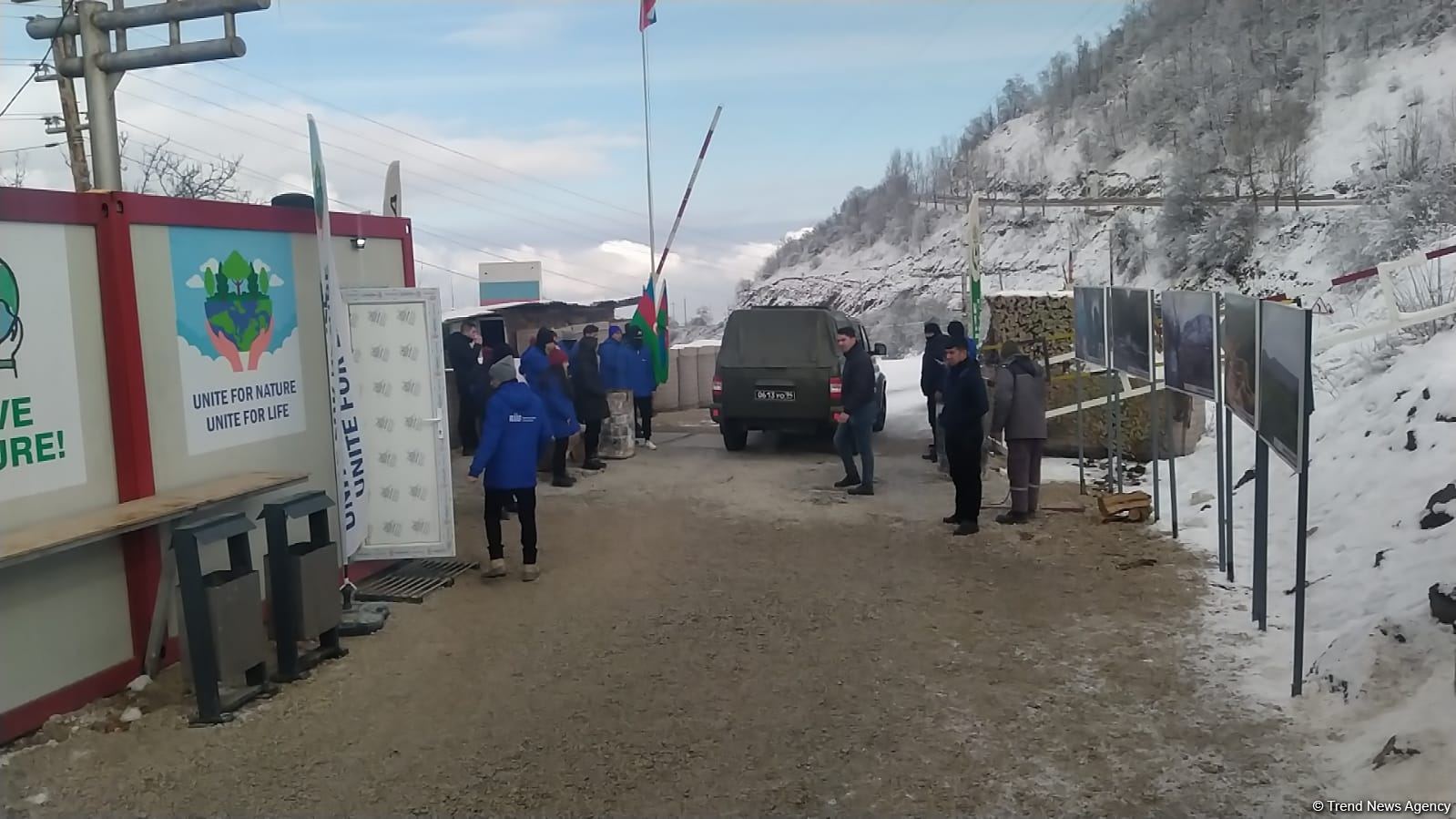 Sülhməramlılara aid 2 minik maşını Laçın yolundan maneəsiz keçib (FOTO)