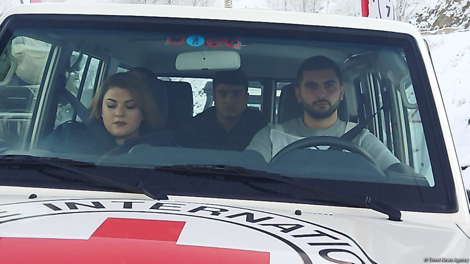 BQXK avtomobilləri Laçın yolundan maneəsiz keçib (FOTO)