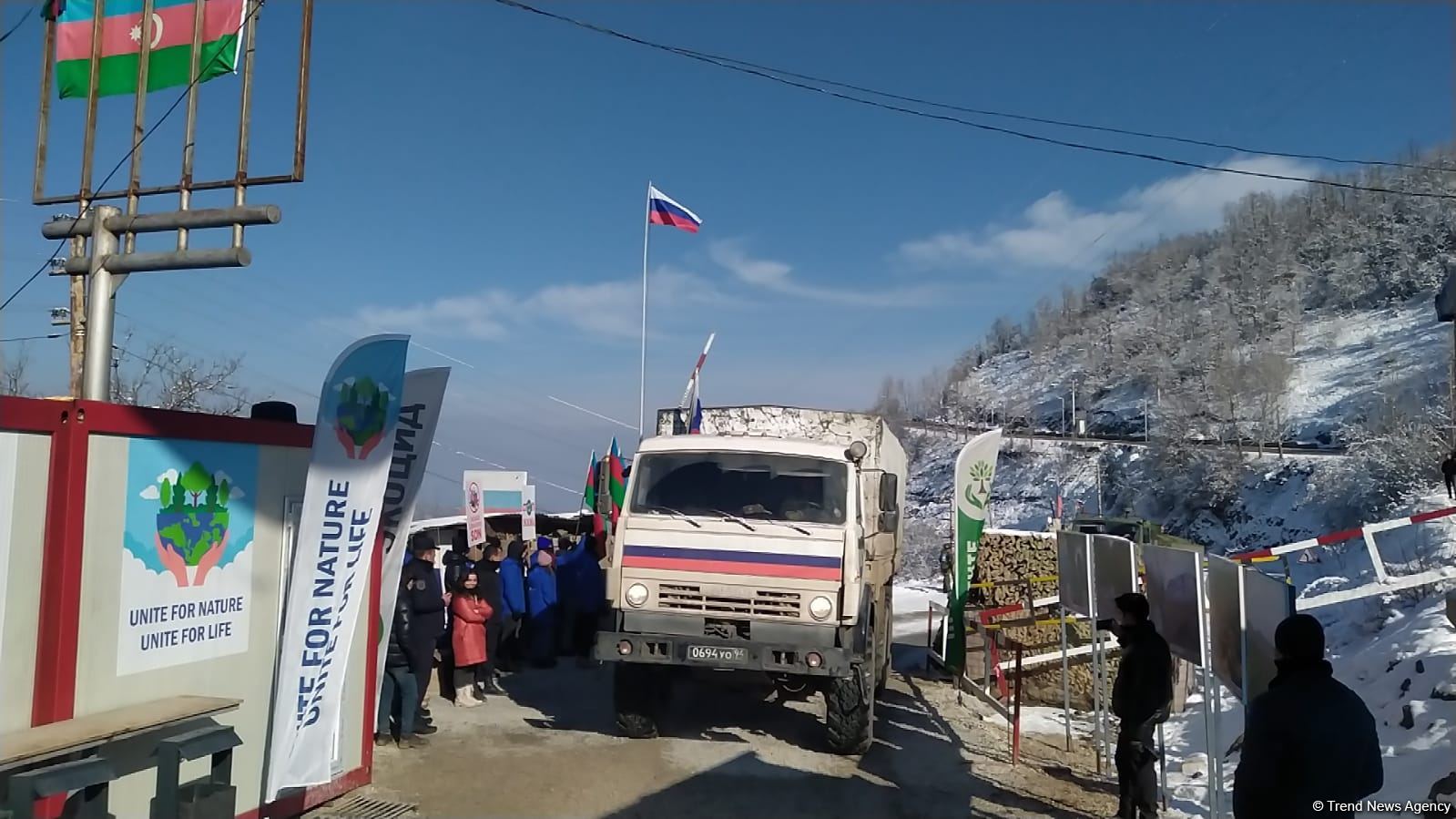 Rusiya sülhməramlılarının növbəti maşın karvanının Laçın yolundan maneəsiz keçidinə şərait yaradılıb (FOTO/VİDEO)