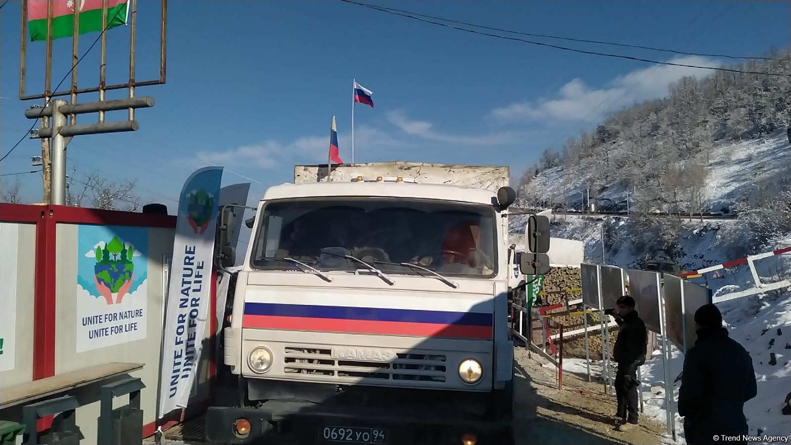 Rusiya sülhməramlılarının növbəti maşın karvanının Laçın yolundan maneəsiz keçidinə şərait yaradılıb (FOTO/VİDEO)
