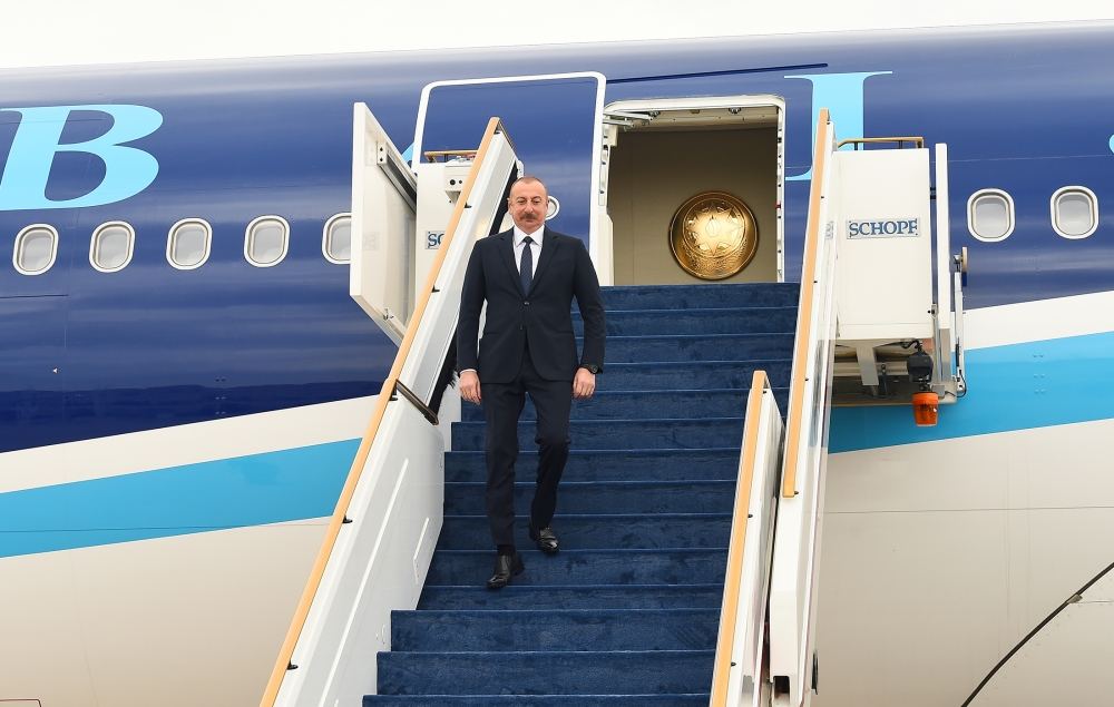 Prezident İlham Əliyev Birləşmiş Ərəb Əmirliklərinə işgüzar səfərə gəlib (FOTO/VİDEO)