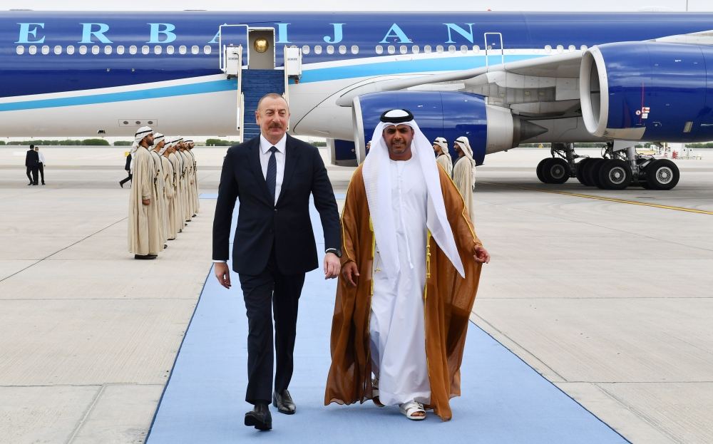 Prezident İlham Əliyev Birləşmiş Ərəb Əmirliklərinə işgüzar səfərə gəlib (FOTO/VİDEO)