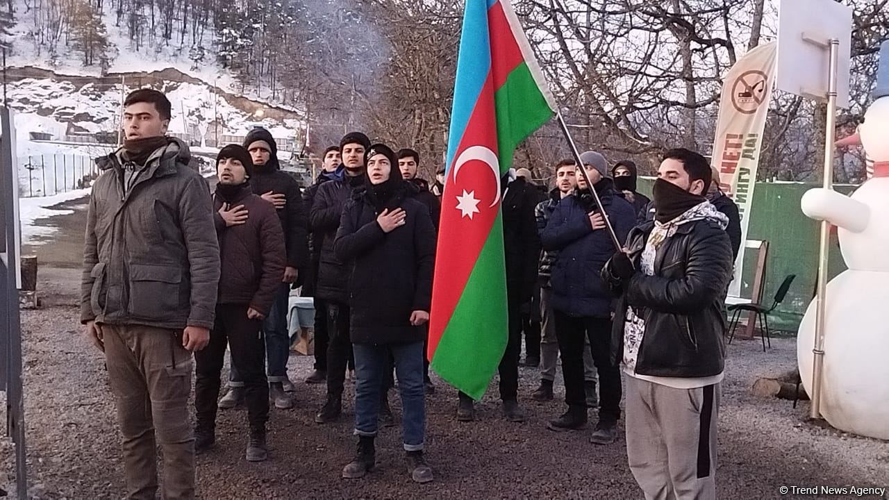 Laçın-Xankəndi yolunda etirazlar 37 gündür davam edir (FOTO)