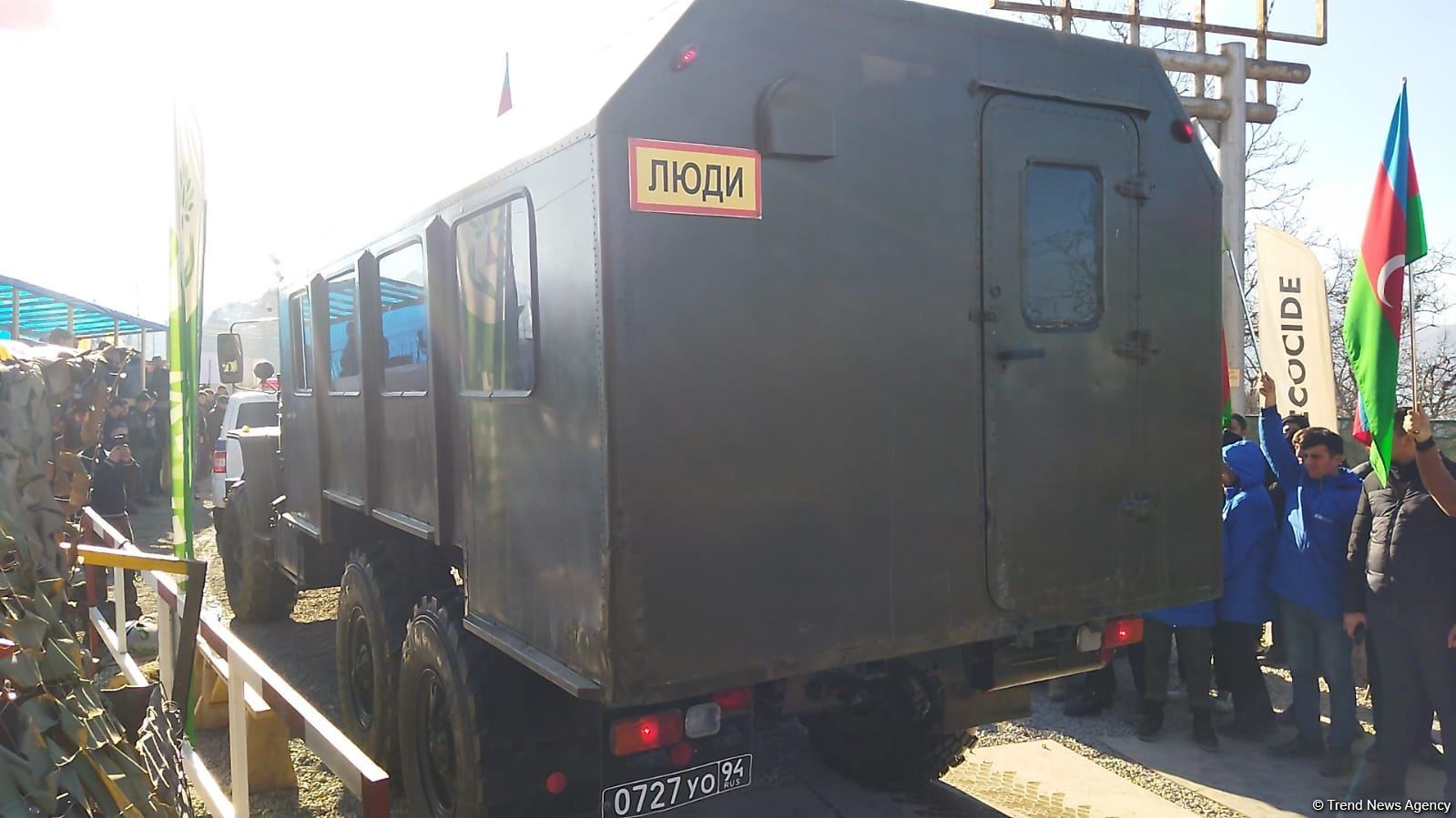 Sülhməramlılara məxsus daha beş avtomobil Laçın yolundan keçib (FOTO)