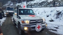BQXK-ya məxsus avtomobillər Laçın yolundan keçib (FOTO)