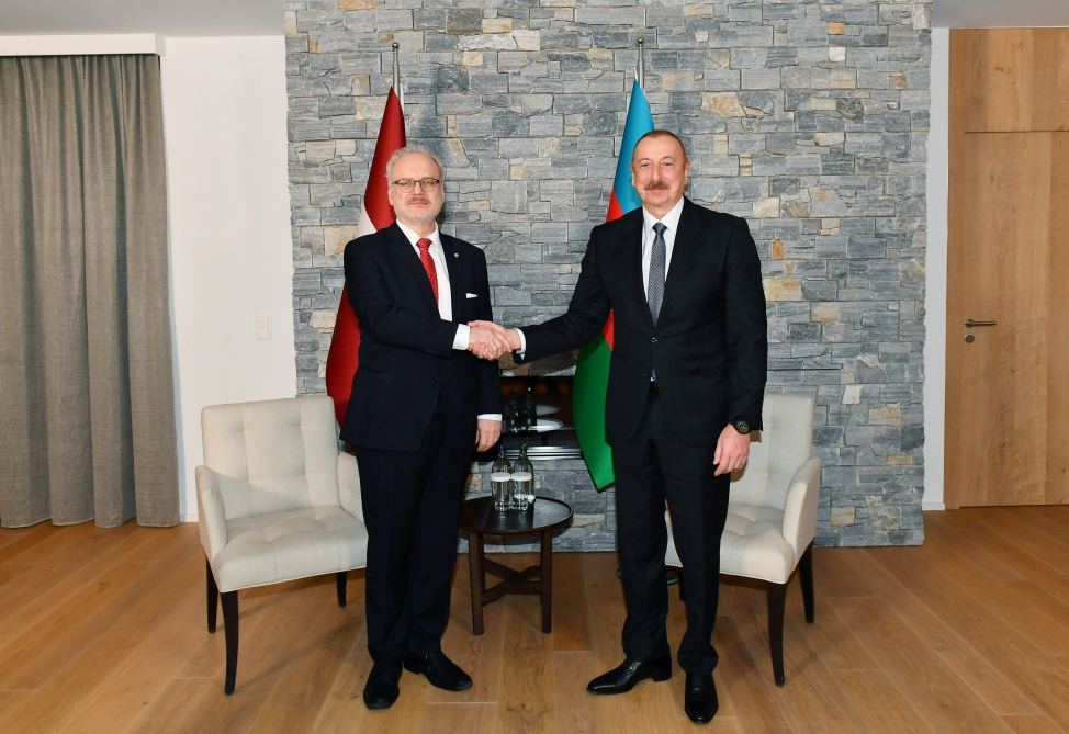 Prezident İlham Əliyevin Davosda Latviya Prezidenti ilə görüşü olub (FOTO/VİDEO) (YENİLƏNİB)