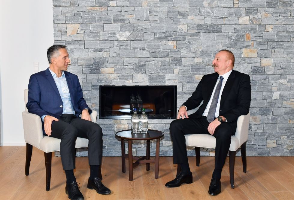 Prezident İlham Əliyevin Davosda “Signify” şirkətinin baş icraçı direktoru ilə görüşü olub (FOTO/VİDEO) (YENİLƏNİB)
