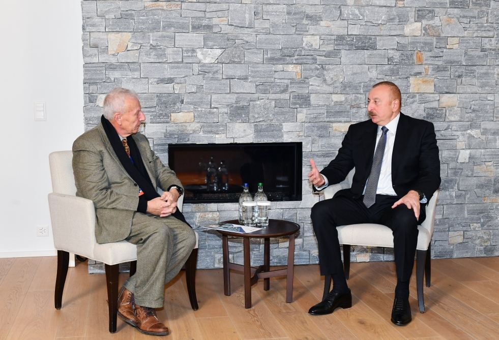 Prezident İlham Əliyevin Davosda “Kromatix SA” şirkətinin baş icraçı direktoru ilə görüşü olub (FOTO/VİDEO) (YENİLƏNİB)