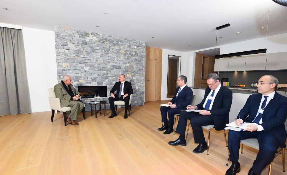 Prezident İlham Əliyevin Davosda “Kromatix SA” şirkətinin baş icraçı direktoru ilə görüşü olub (FOTO/VİDEO) (YENİLƏNİB)