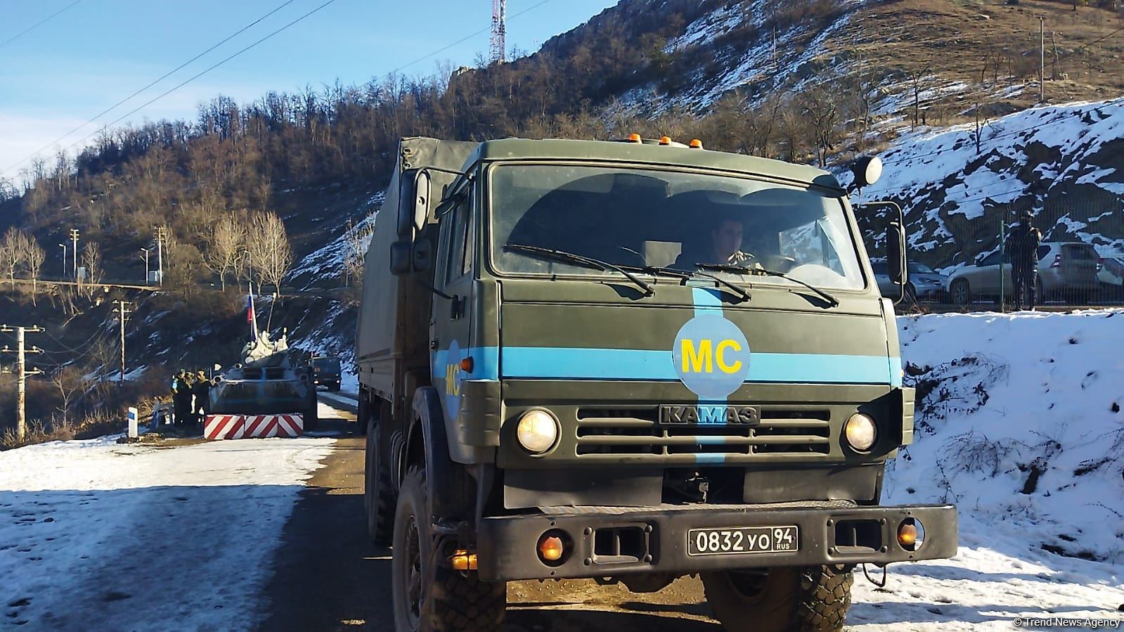 Sülhməramlılara aid avtomobillər növbəti dəfə Laçın yolundan maneəsiz şəkildə keçib (FOTO)