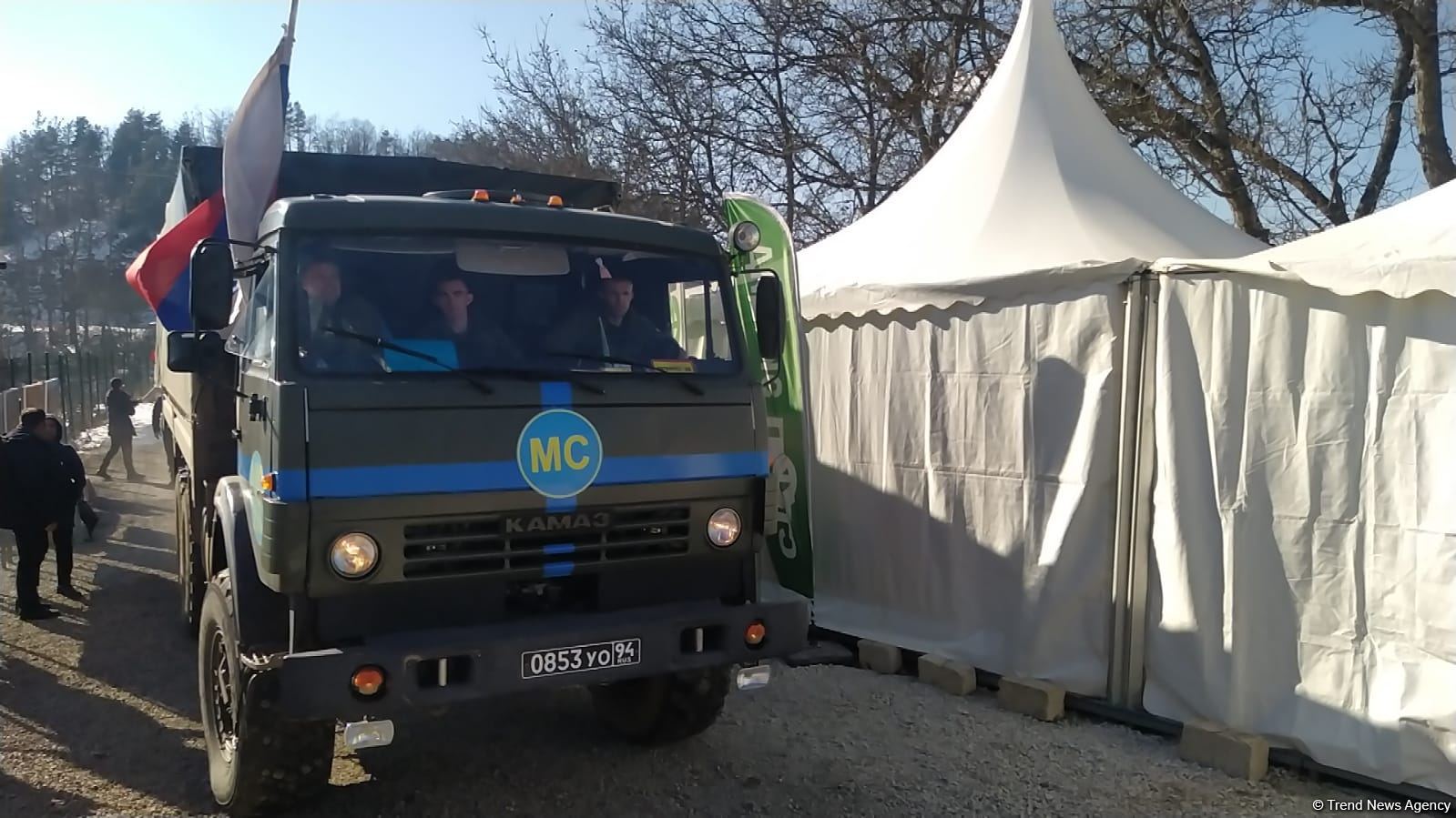 Bu gün 19 avtomobil maneəsiz Laçın yolundan keçib (FOTO)
