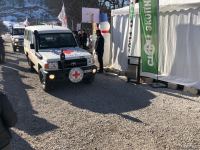 BQXK-ya məxsus avtomobillər yenidən Laçın yolundan keçib (FOTO)