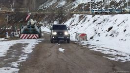 Rusiya sülhməramlılarına məxsus 14 avtomobil Laçın yolundan keçib (FOTO)