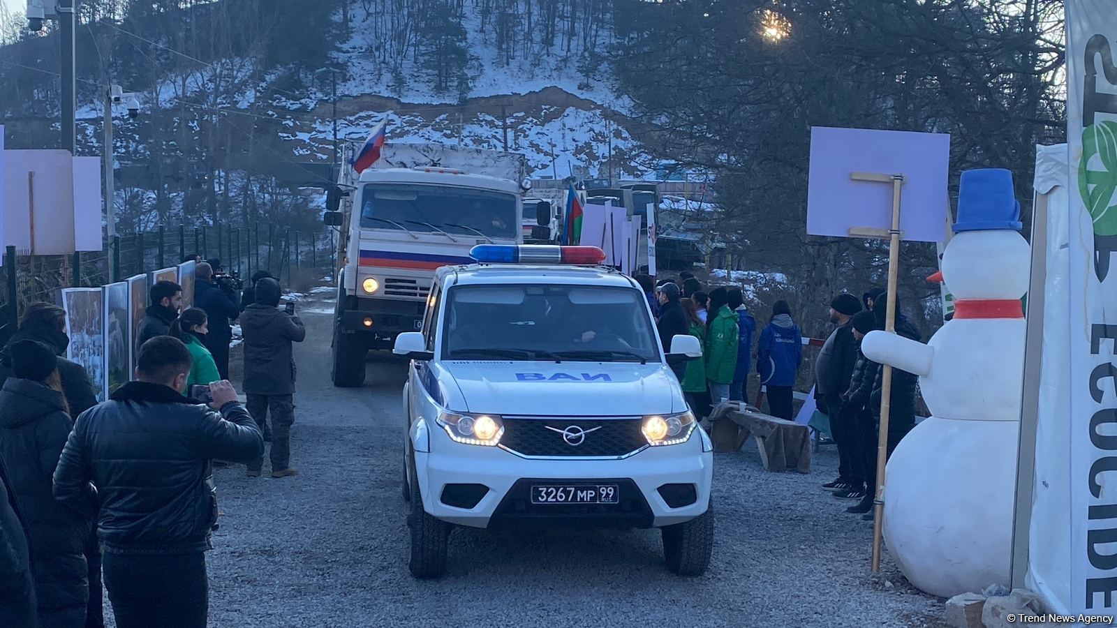 Rusiya sülhməramlılarına məxsus daha 17 avtomobil Laçın yolundan keçib (FOTO)