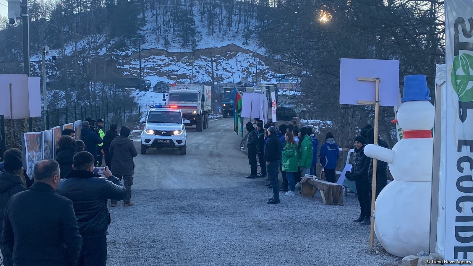 Rusiya sülhməramlılarına məxsus daha 17 avtomobil Laçın yolundan keçib (FOTO)