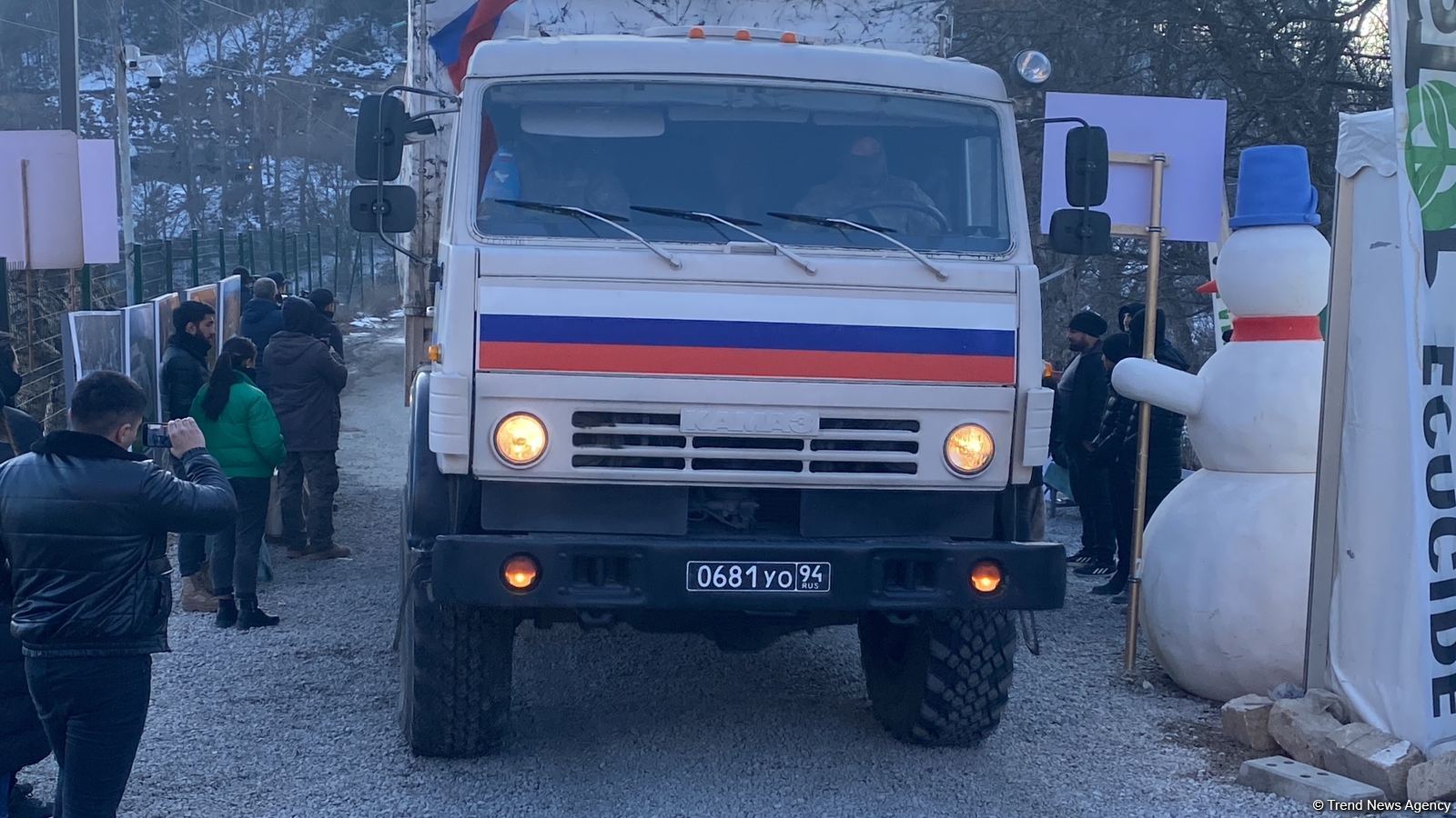 Rusiya sülhməramlılarına məxsus daha 17 avtomobil Laçın yolundan keçib (FOTO)
