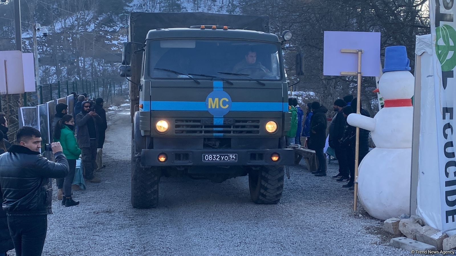 Rusiya sülhməramlılarına məxsus daha 17 avtomobil Laçın yolundan keçib (FOTO)