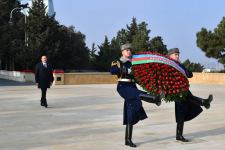 Prezident İlham Əliyev 20 Yanvar faciəsinin 33-cü ildönümü ilə əlaqədar Şəhidlər xiyabanını ziyarət edib (FOTO/VİDEO) (YENİLƏNİB)