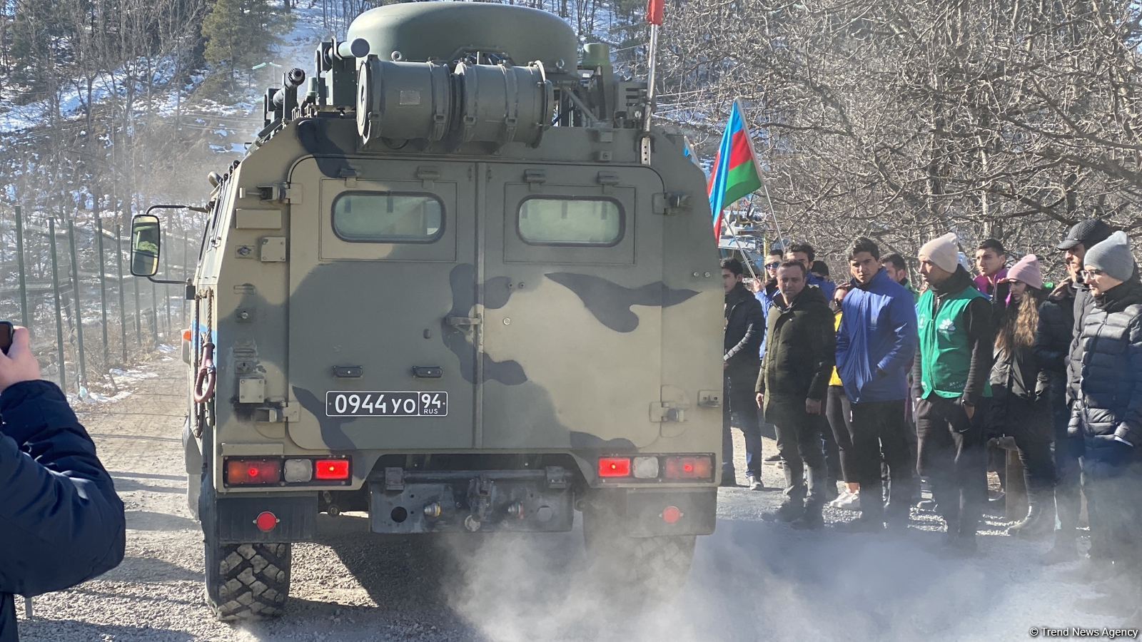 Sülhməramlılara aid 2 hərbi maşın Laçın yolundan maneəsiz keçib (FOTO)