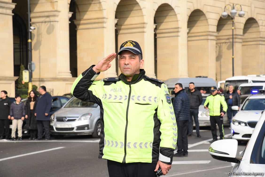 Şəhidlərin xatirəsi bir dəqiqəlik sükutla yad edildi (FOTO/VİDEO)
