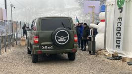 Sülhməramlılara aid minik maşını Laçın yolundan maneəsiz keçib (FOTO)