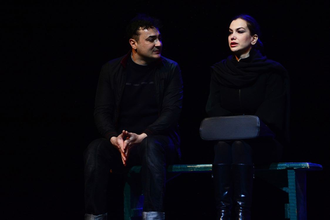 Gənc Tamaşaçılar Teatrında 20 yanvar şəhidləri anılıb (FOTO)