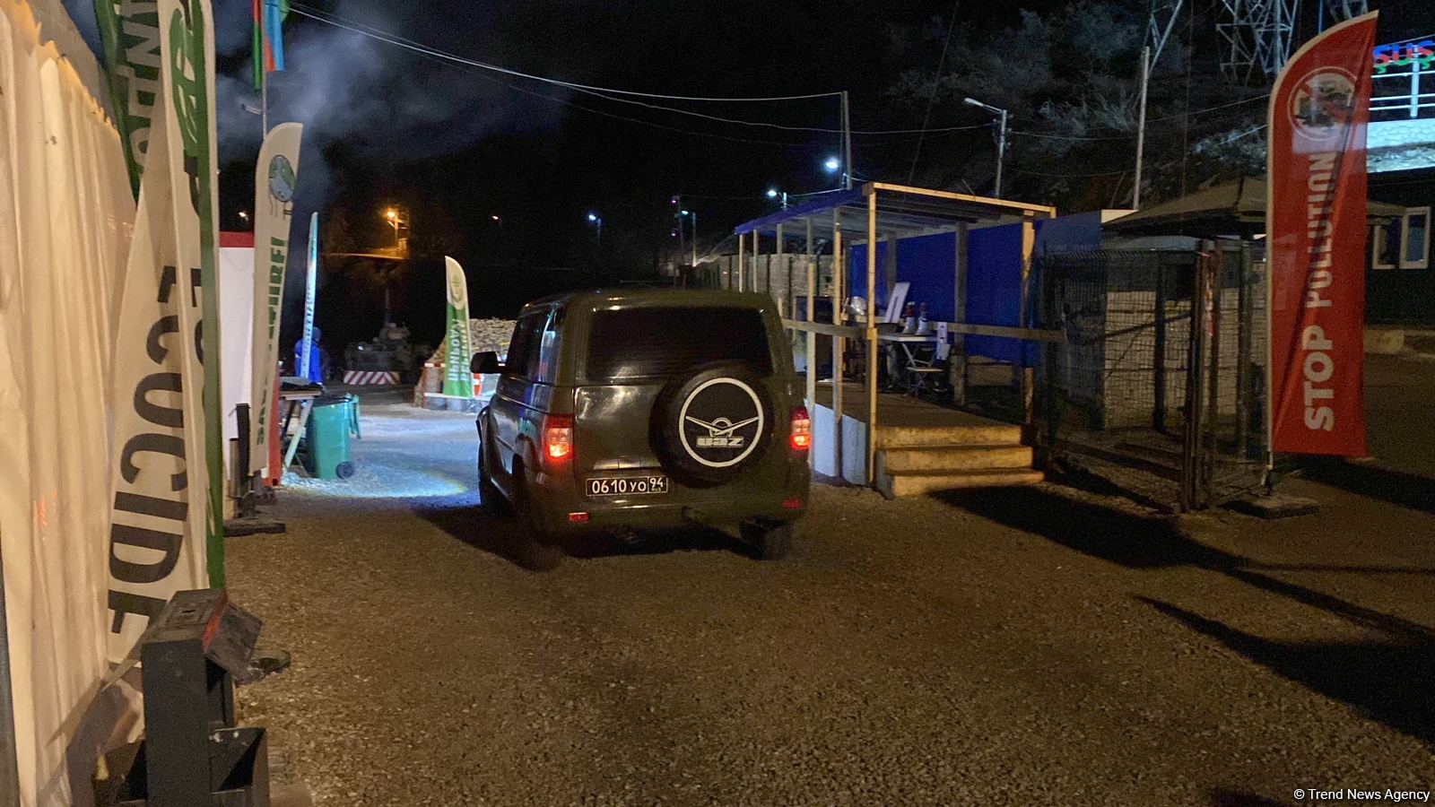 Sülhməramlılara aid daha bir minik maşını Laçın yolundan maneəsiz keçib (FOTO/VİDEO)