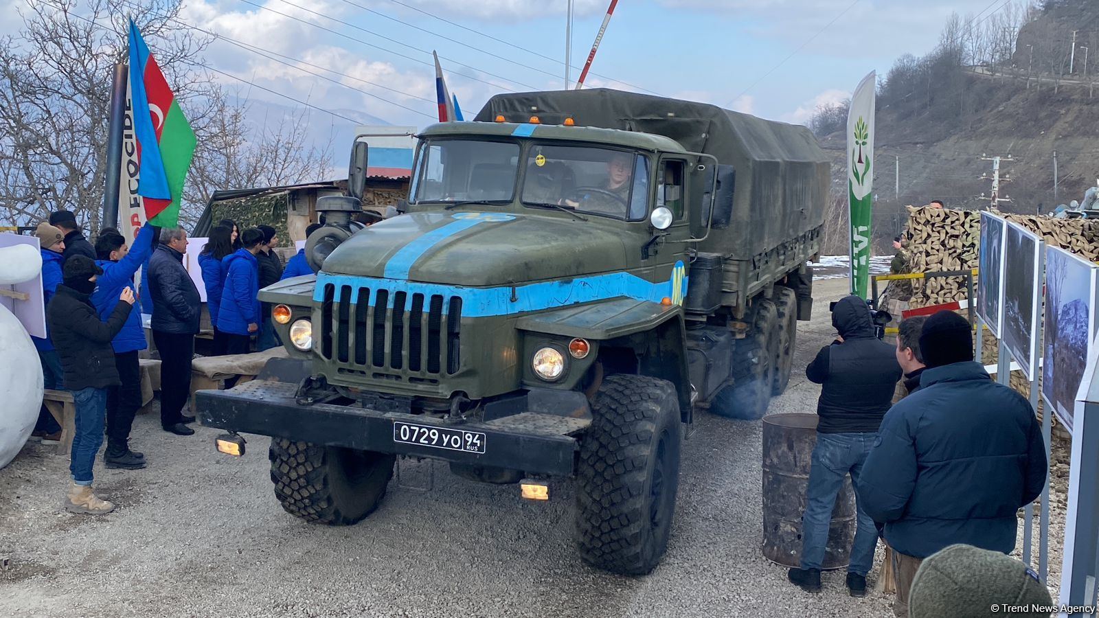 Rusiya sülhməramlılarına məxsus 13 avtomobil Laçın yolundan keçib (FOTO)