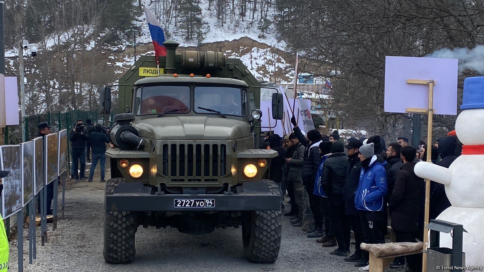 Rusiya sülhməramlılarına məxsus 14 avtomobil Laçın yolundan keçib (FOTO/VİDEO)