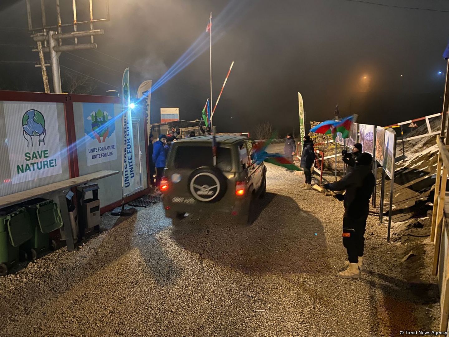 1 minik maşını Laçın yolundan keçib (FOTO)