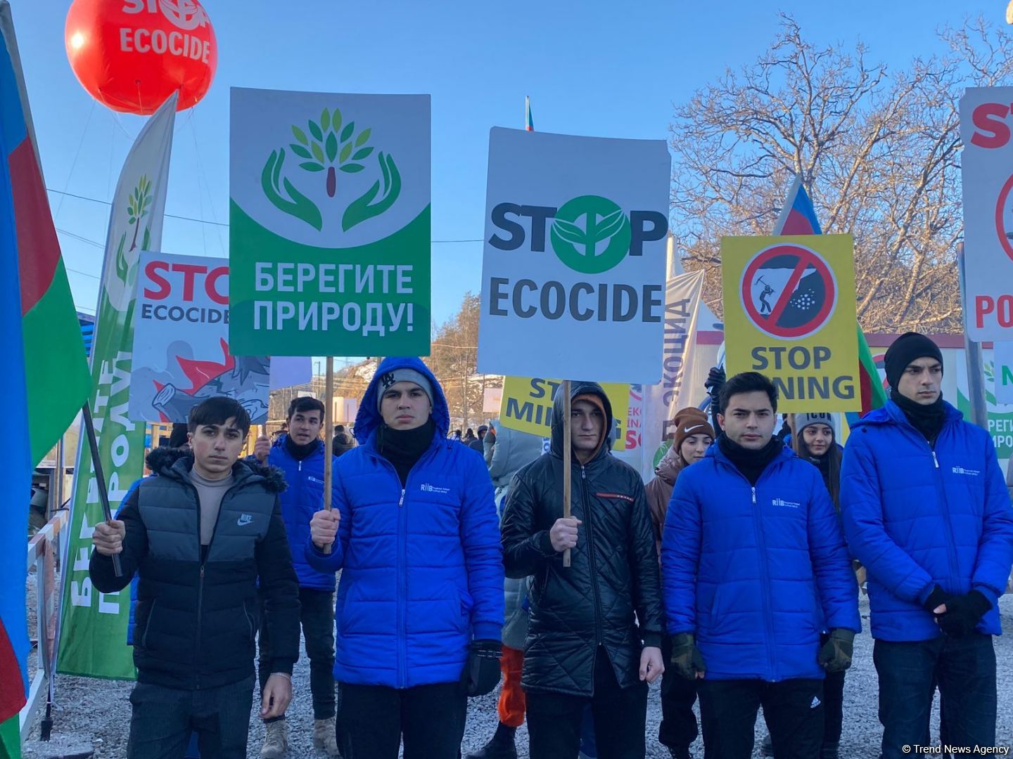 Laçın-Xankəndi yolunda etirazlar davam edir (FOTO)