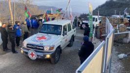 BQXK-ya məxsus avtomobillər Laçın yolundan keçib (FOTO)