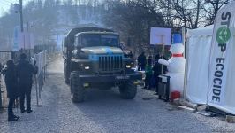 Sülhməramlılara aid 11 avtomobil Laçın yolundan keçib (FOTO)