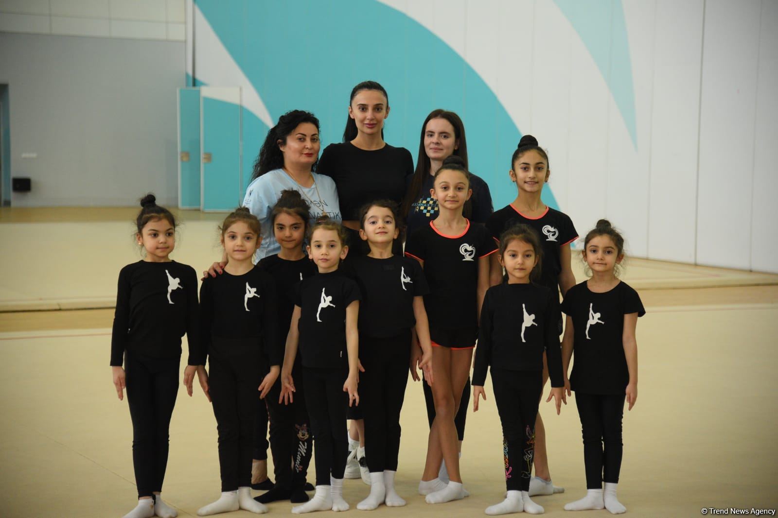 Şəmkir və Sumqayıtdan olan gimnast qızlar təlim-məşq toplanışı üçün Bakıya gəliblər (FOTO)