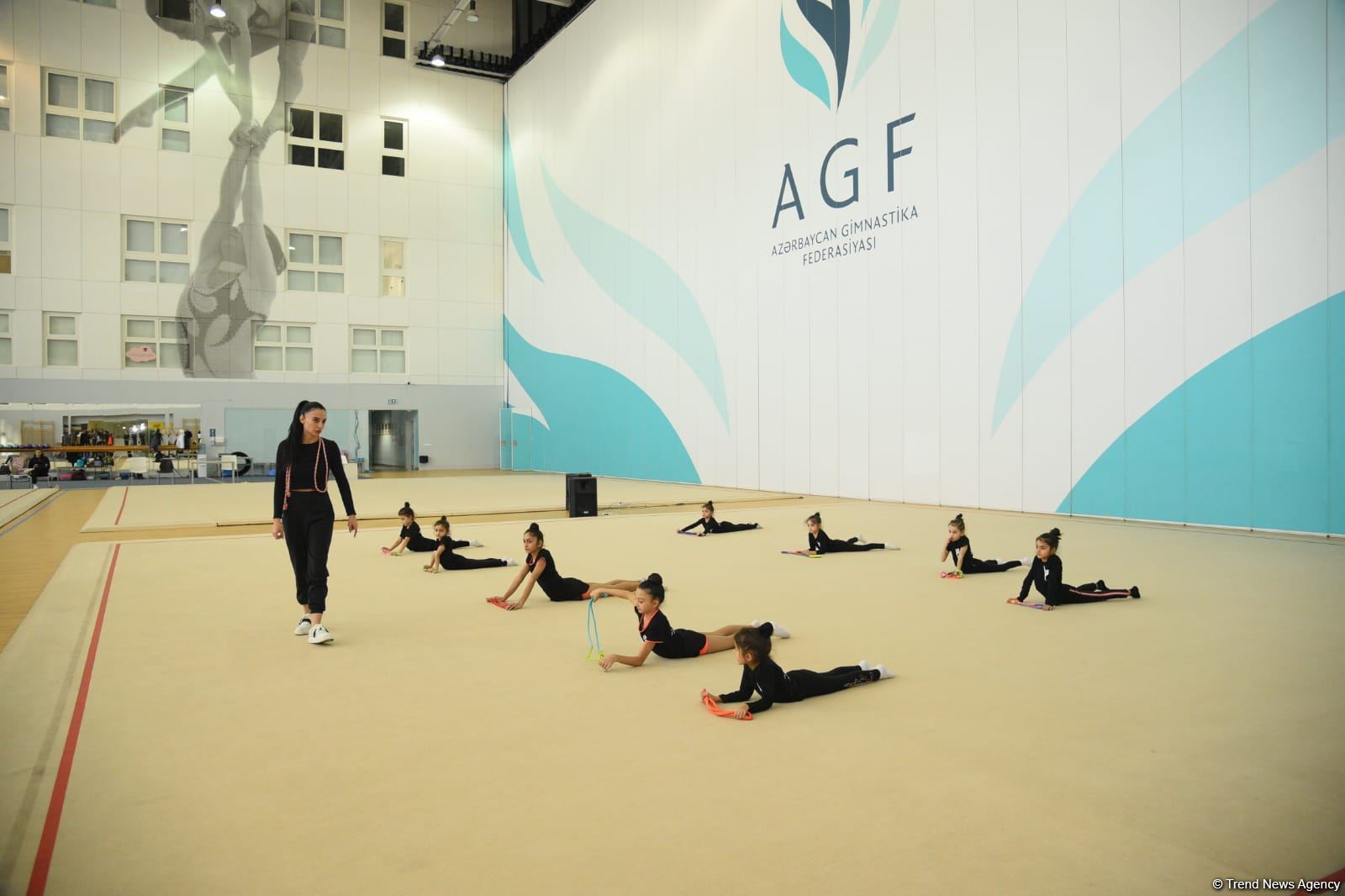 Şəmkir və Sumqayıtdan olan gimnast qızlar təlim-məşq toplanışı üçün Bakıya gəliblər (FOTO)