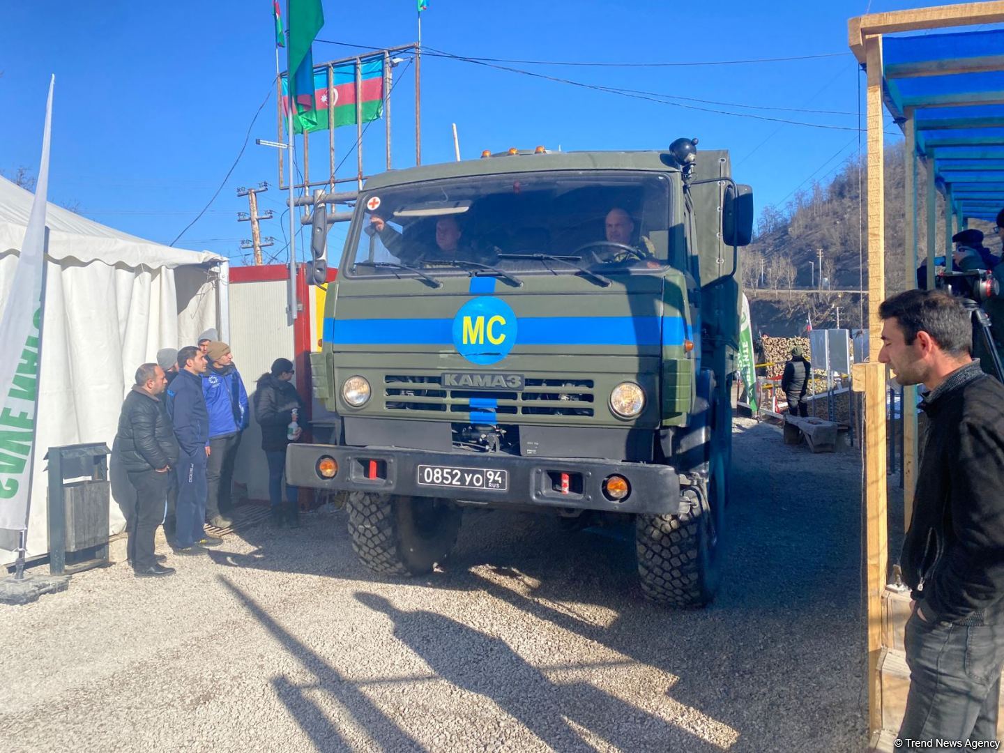 Laçın yolundan 19 maşın keçib (FOTO)