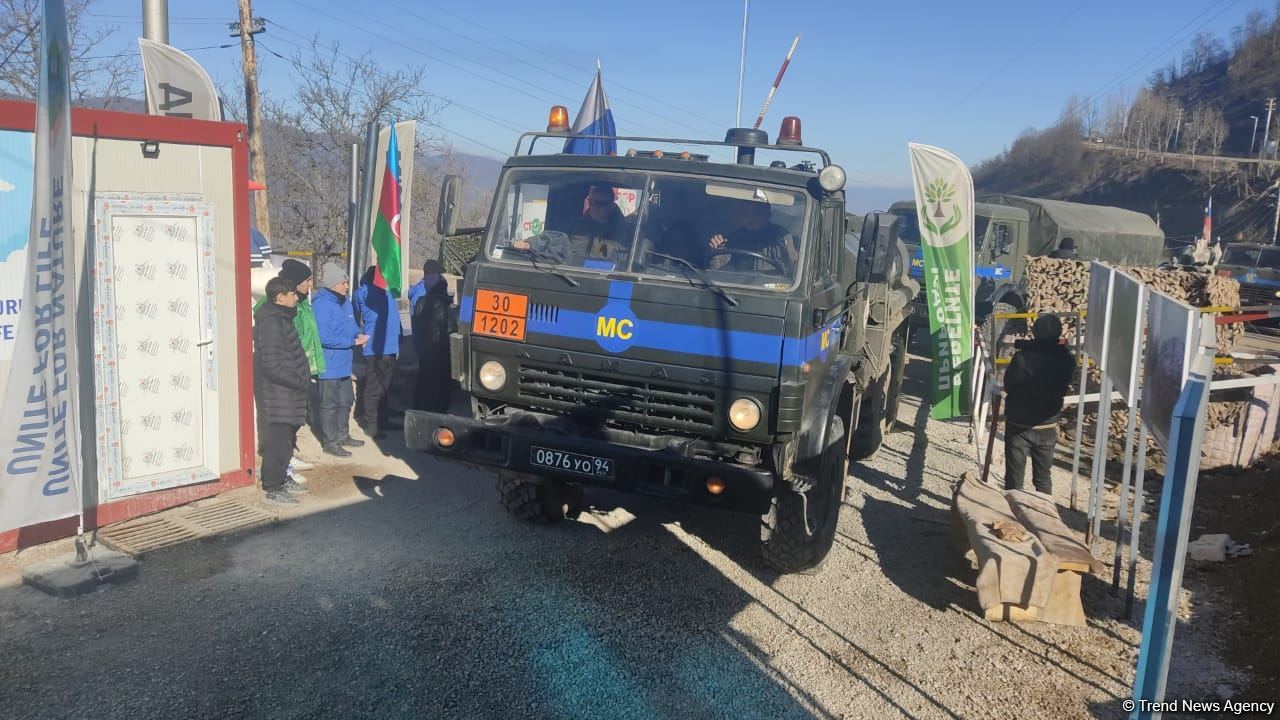 Laçın yolundan 19 maşın keçib (FOTO)