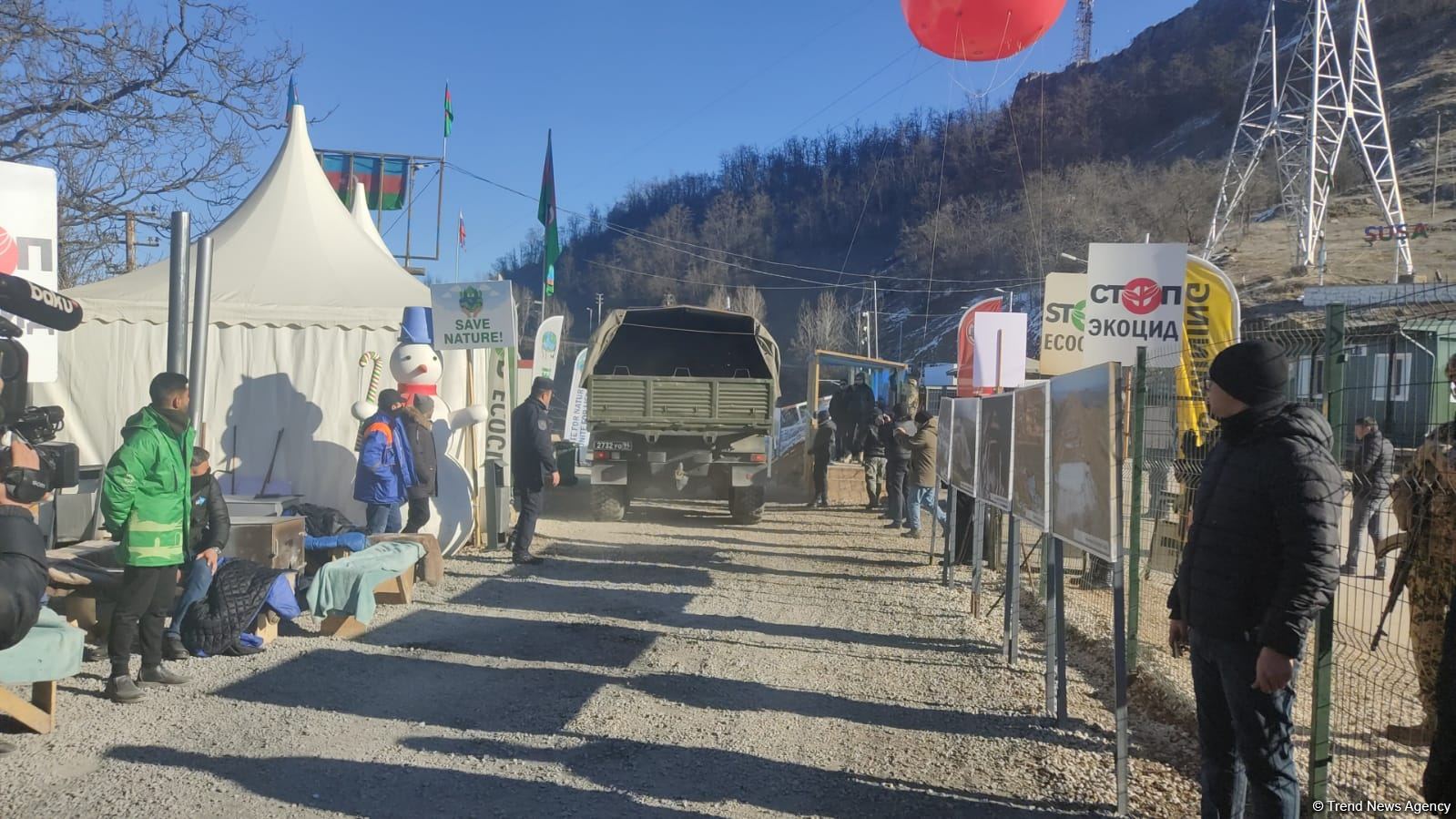 Laçın yolundan 19 maşın keçib (FOTO)
