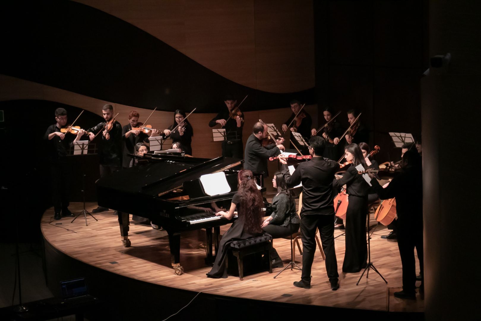 "Cadenza Contemporary Orchestra" “B-C-B” adlı konsertini keçirdi (FOTO/VİDEO)