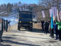 Sülhməramlılara aid iki avtomobil Laçın yolundan keçib (FOTO)