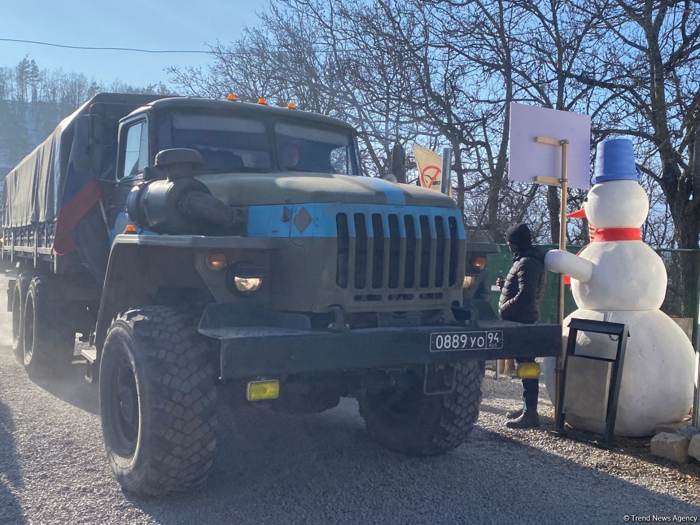 Rusiya sülhməramlılarına aid daha 9 avtomobil Laçın yolundan keçib (FOTO)