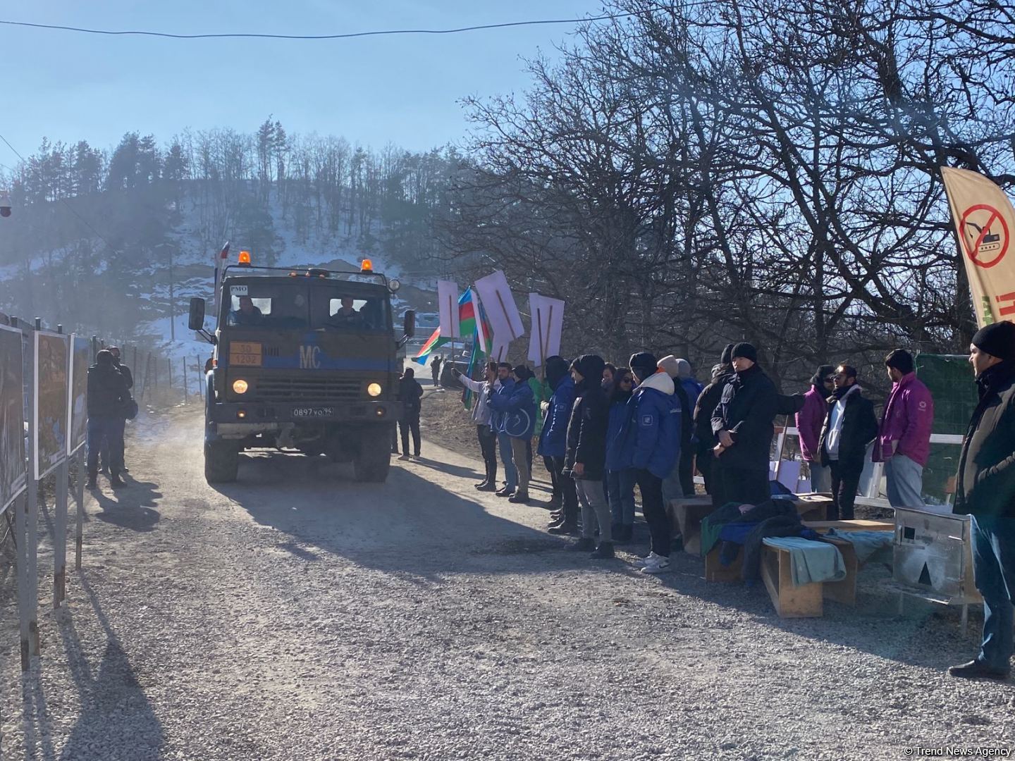 Rusiya sülhməramlılarına aid daha 9 avtomobil Laçın yolundan keçib (FOTO)