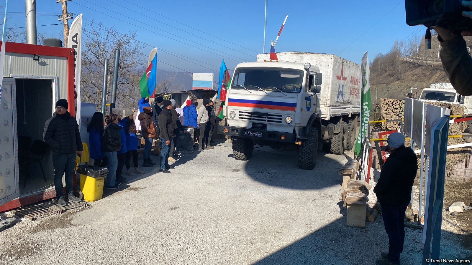 Rusiya sülhməramlılarına aid daha 11 avtomobil Laçın yolundan keçib (FOTO)